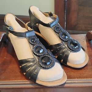 Easy Spirit Sandals Black Wedge Comfy Beaded Cushioned Size 7.5